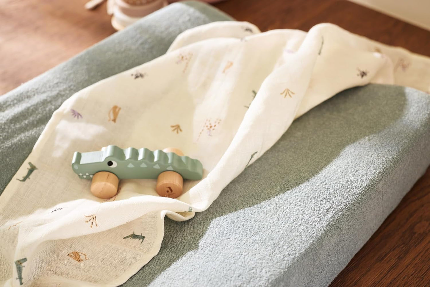 Jollein 112-001-67090 Holzspielzeug auf Rädern, grün Babyspielzeug Naty Shop