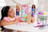 Barbie Fashion Boutique Spielset – Puppe mit Folienmuster, über 150 originelle Looks, inklusive 2 Blusen und 5 Folienlaken, Kleiderständer und Kreditkartenleser, ab 3 Jahren, HKT78