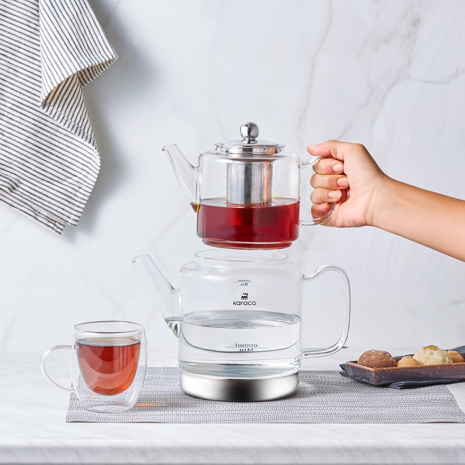 Karaca Dora Wasserkocher-Set aus Borosilikatglas mit Tee-Ei aus Edelstahl, 2-Liter-Wasserkocher und 1-Liter-Glaskessel mit Tee-Ei, türkischer Wasserkocher, Caydanlik, türkischer Kräuterteezubereiter, loser Tee, XL
