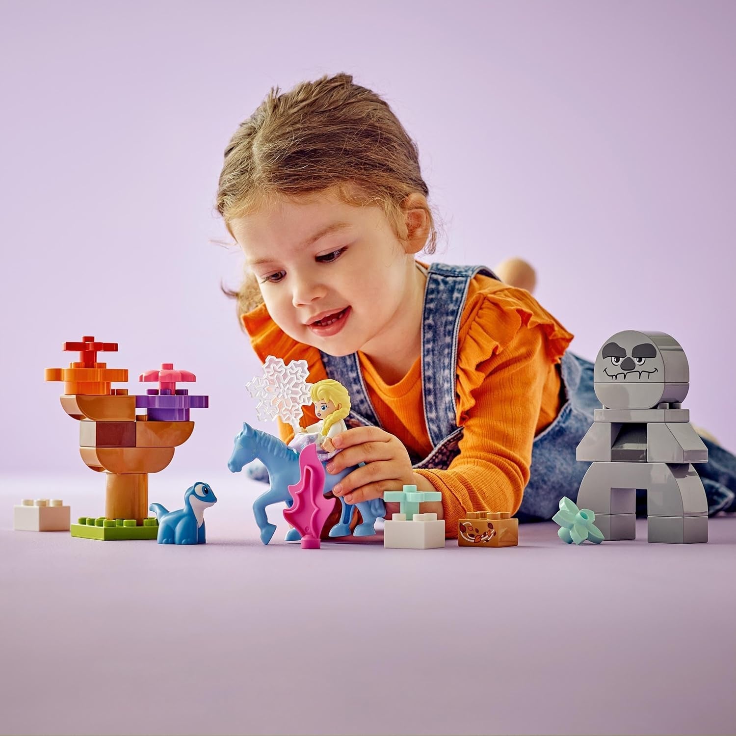 LEGO DUPLO | Disney ELSA und Bruni im Zauberwald, Eiskönigin, 4 Figuren, Spielzeug für 2-Jährige, Vorschulgeschenk für Mädchen und Jungen ab 2 Jahren, basierend auf „Die Eiskönigin 2“ (10418) Bausets. Beuche den LEGO-Store