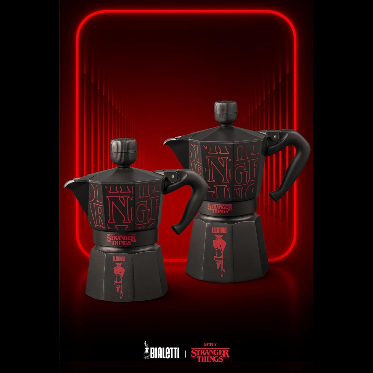 Bialetti Moka Express Stranger Things 3-Tassen-Kaffeemaschine, Musiktaste mit USB-C-Ladefunktion, Nicht für Induktionsherde geeignet, 3 Tassen (130 ml), Schwarz