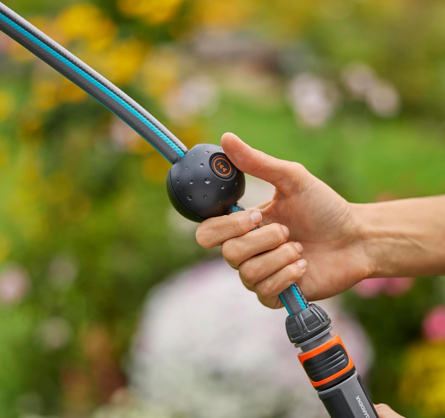 Gardena PowerRoll XXL Solo Akku-Wandschlauchbox: Automatischer Schlauchaufroller mit 40 m Gartenschlauch, Schlauchführung und RollControl, batteriebetrieben, UV- und frostbeständig (18647-55)