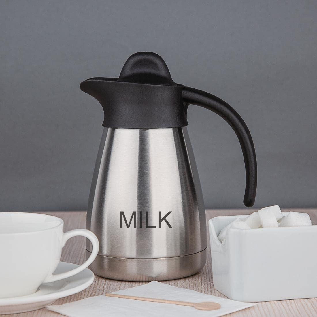 Olympia Vakuum-Milchbecher mit Schraubverschluss, 500 ml/17 oz, Edelstahl mit schwarzem Deckel, seitlicher Milchaufdruck, Buffetstationen für Tee und Kaffee, CL371