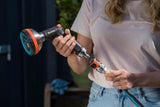 Gardena 39042-M Metall-Schnellkupplungs-Starterset für Gartenschläuche, Schnellkupplungen und Zubehör in Sekundenschnelle, 4-teilig, inklusive auslaufsicherer Adapter für Stecker und Steckdose