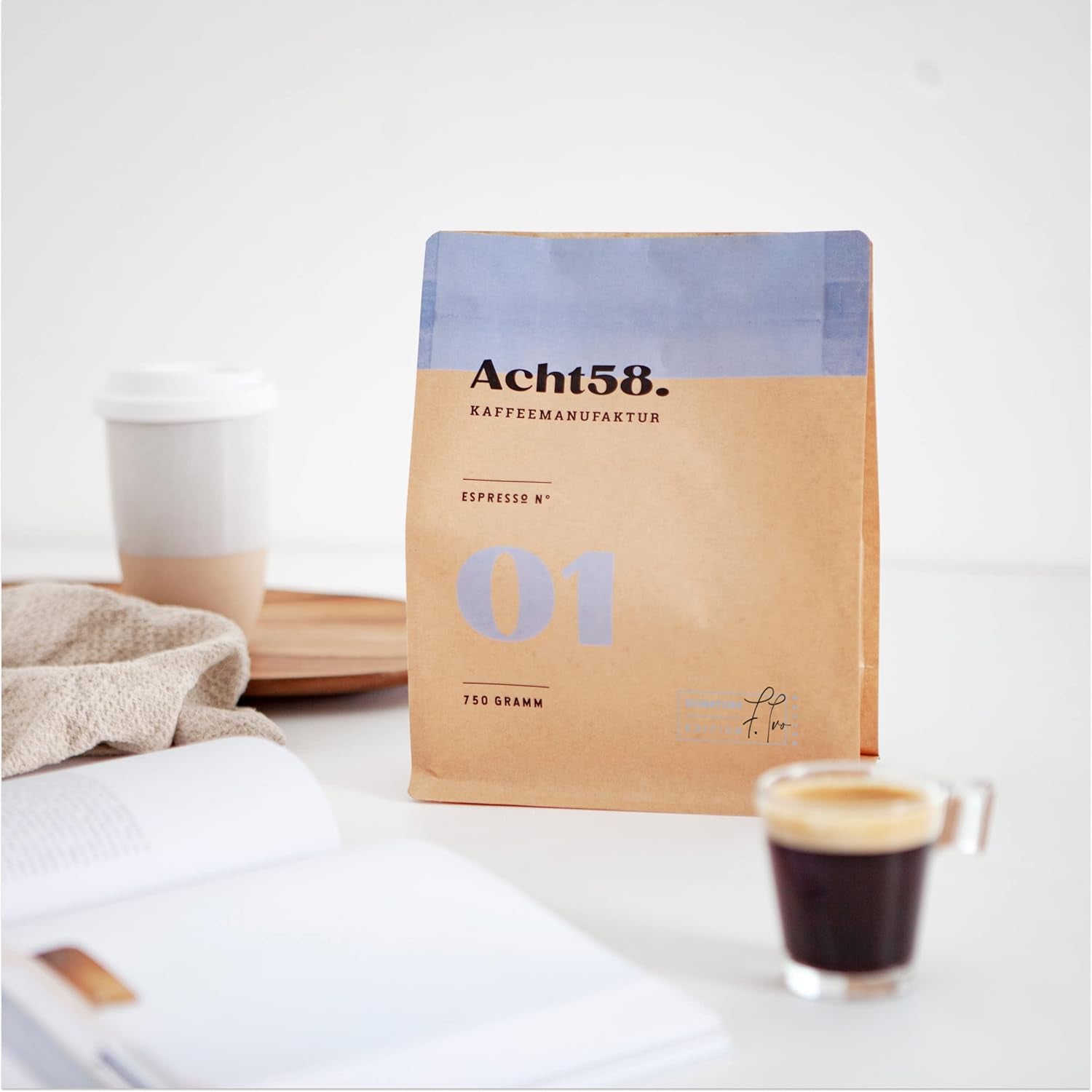 Espresso Nr. 1 – Klassische Espressomischung mit 25 % Robusta – Kaffeebohnen für Vollautomaten und Siebträger – ganze Bohnen – 750 g