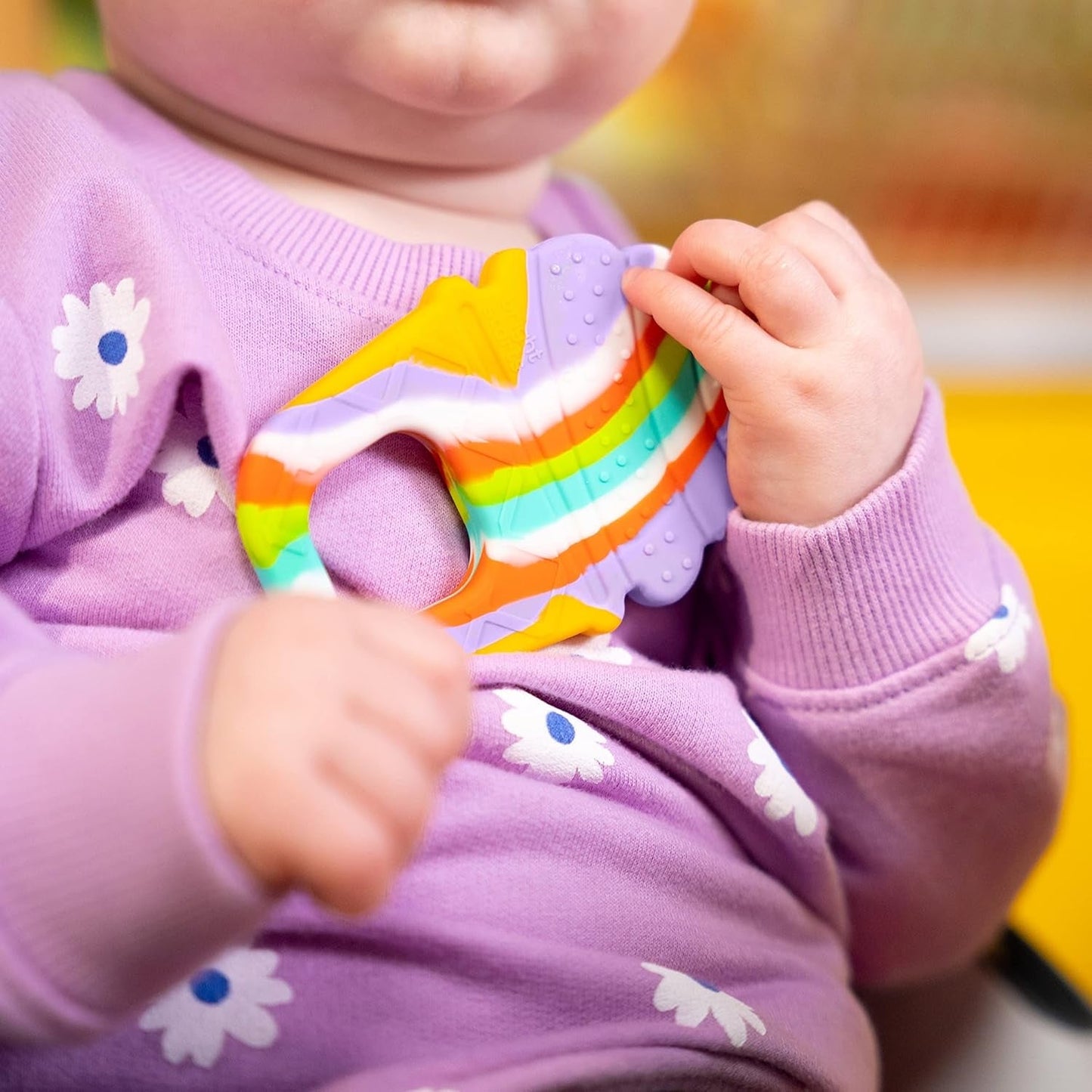 Bright Starts Beruhigender Soft-Serve-Beißring aus Silikon, Eistüte leicht zu greifen, BPA-frei, Unisex, ab 3 Monaten