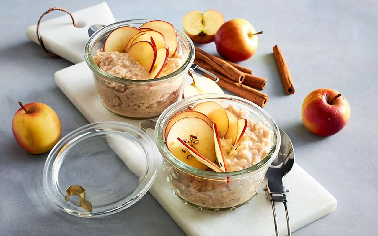 RUF Porridge Apfel-Zimt, mit ganzen Haferflocken, feinem Zimtgeschmack und getrockneten Apfelstücken, 400 Gramm Cerealien Naty Shop