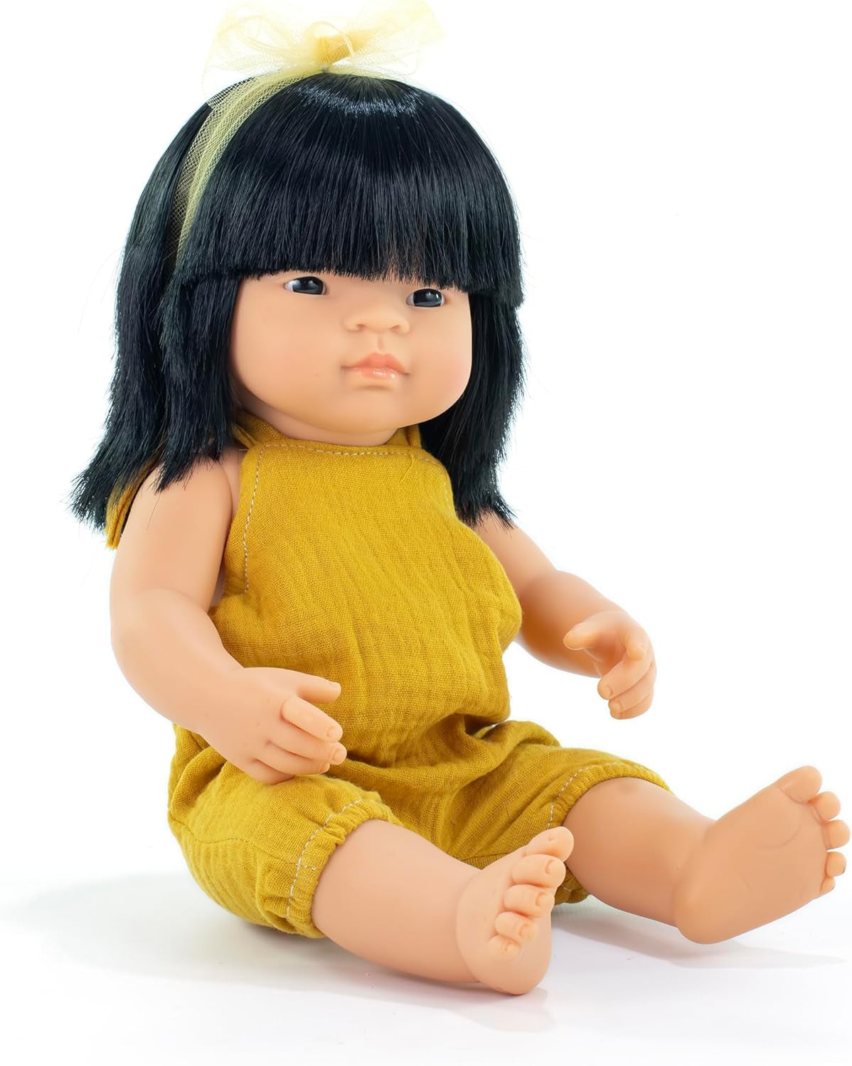 Miniland-Puppe, 38 cm, asiatisches Mädchen. Hergestellt in Spanien. Anatomisch korrekt. Sammlung „Mein Freund und ich“.