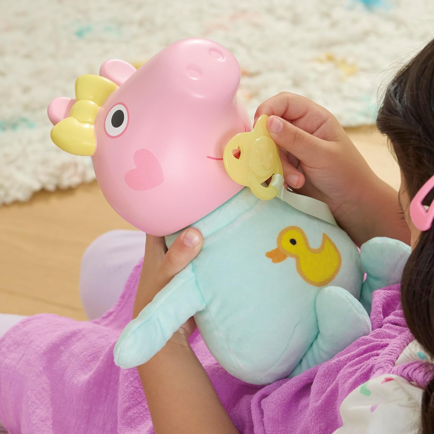Peppa Pig 28 cm Evie Interaktive Puppe mit 20 Geräuschen und vielen Funktionen, Spielzeugset für Kinder ab 3 Jahren