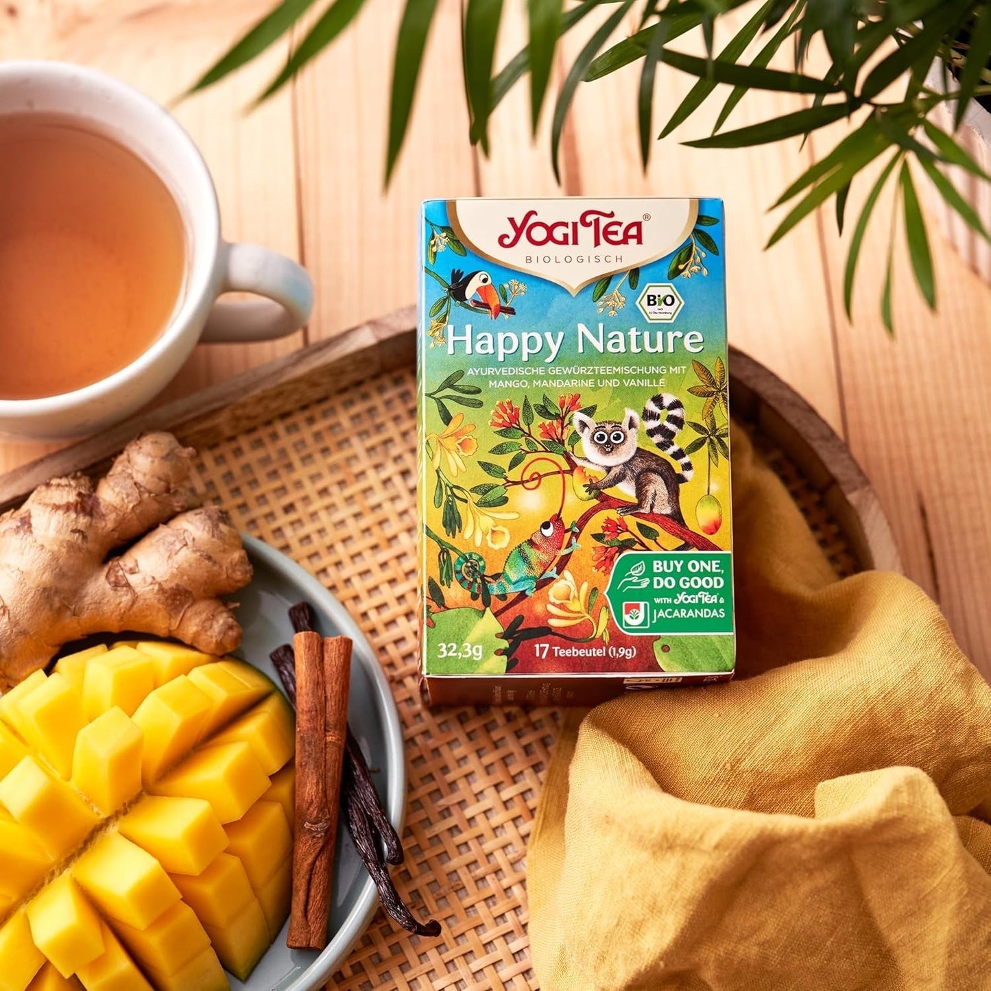 Yogi Tea – Happy Nature, Kaufen Sie einen und tun Sie Gutes, Bio-Ayurvedischer Gewürz-Kräutertee, Mango, Mandarine, Vanillemischung, Yogi Tea 6er-Pack, 6 x 17 Teebeutel (insgesamt 102 Teebeutel)