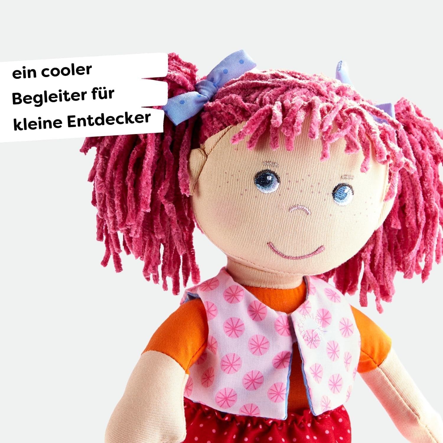 HABA Lily Lou Puppe – Weiche Stoffpuppe ab 18 Monaten – 30 cm mit Kleidung und Haaren – Idealer Spielgefährte für kleine Kinder – 1302842001