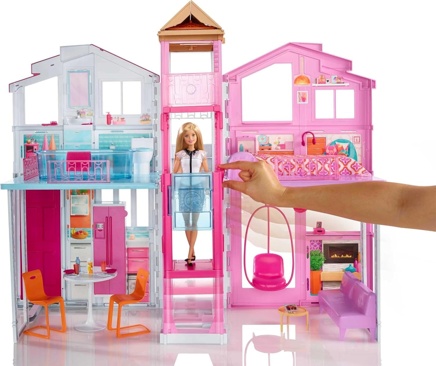 Barbie Dream House, 3-stöckiges Stadthaus mit 5 Zimmern, inklusive Zubehör wie Möbeln, faltbar und Aufbewahrung, Spielzeug für Kinder ab 3 Jahren, DLY32