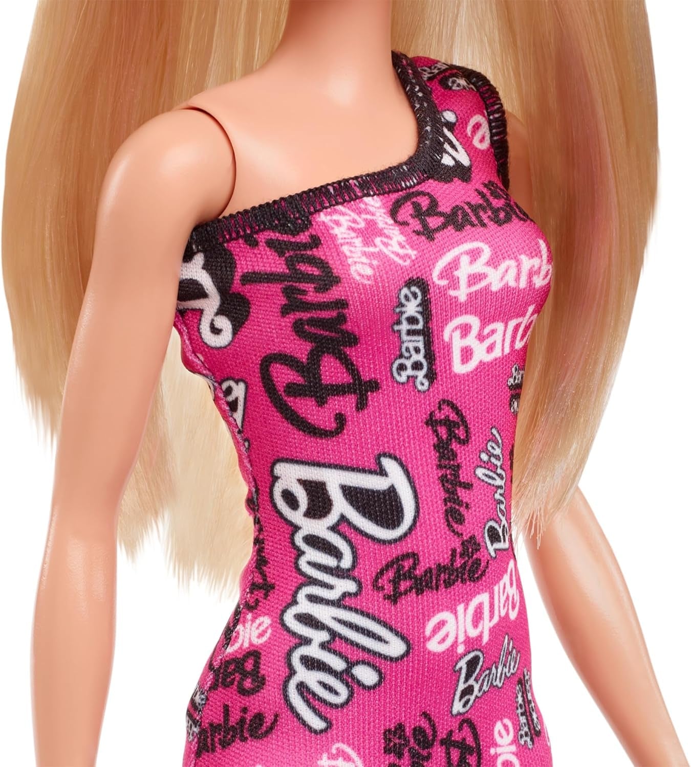 Modische Barbie-Puppe mit glattem blonden Haar in einem rosa abnehmbaren One-Shoulder-Kleid und Schuhen mit aufgedrucktem Logo, HRH07