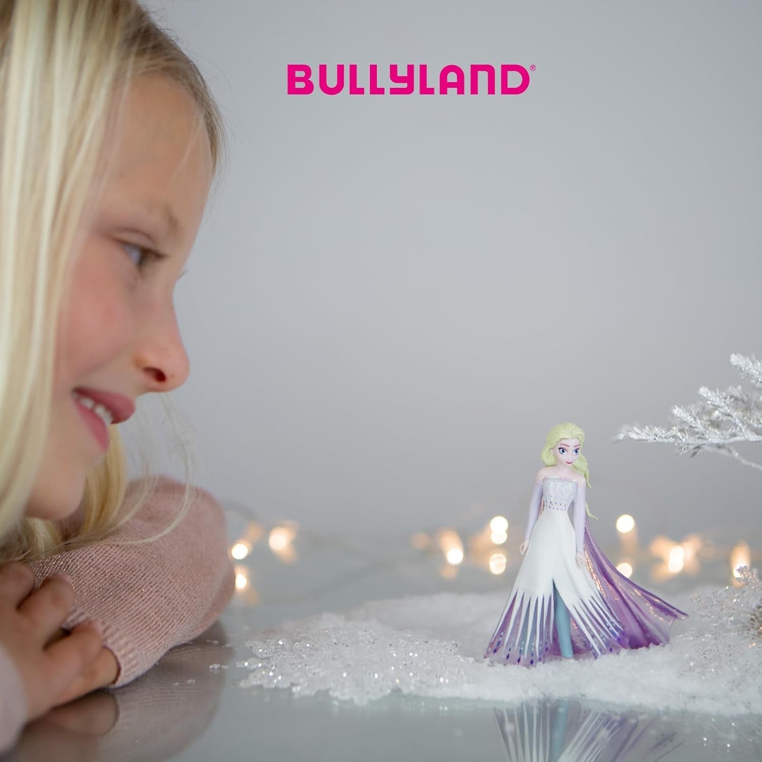 Bullyland 12960 - Prinzessin Anna Figur aus dem Film Frozen von Walt Disney, ca. 9,5 cm, sehr detailliert, ideal als kleines Geschenk für Kinder ab 3 Jahren