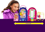Barbie Extra Minis, Extra Mini-Puppe und Boutique-Spielset, Kleiderschrank mit Schränken, Regalen, Spiegeln, 360-Grad-Plattform, Extra Mini-Puppe mit rosa Haarschmuck, HHN15