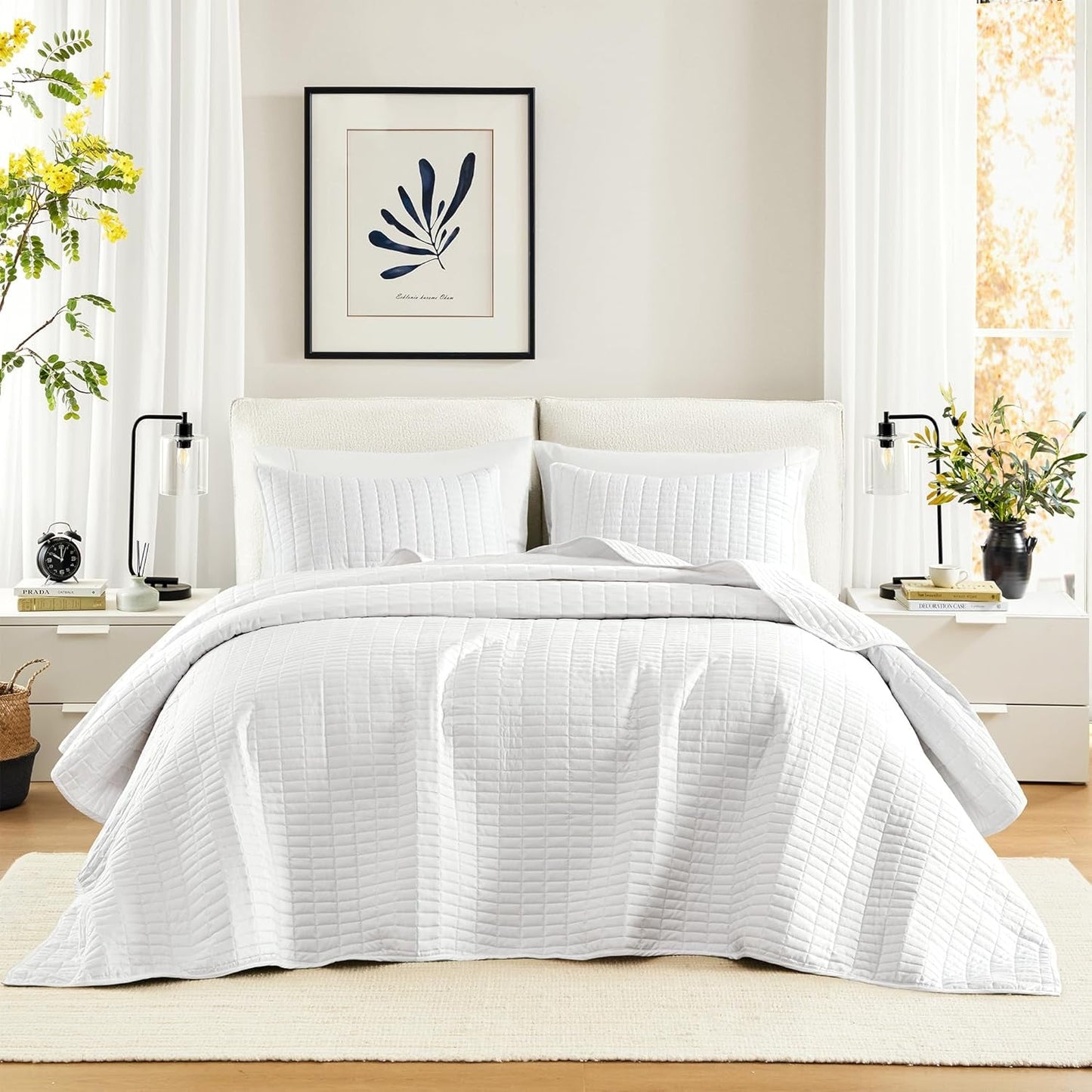 Comfort Spaces Kienna Steppdecken-Set, luxuriöse Doppelnaht, Sommerdecke, leicht, weich, ganzjährige Bettwäsche, passender Kissenbezug, weiß, Decke für King-Size-Betten (264,2 x 228,6 cm), Naty Shop Quilts & Quilts, weißes, übergroßes King-Size-Bett (120 x 118 Zoll)