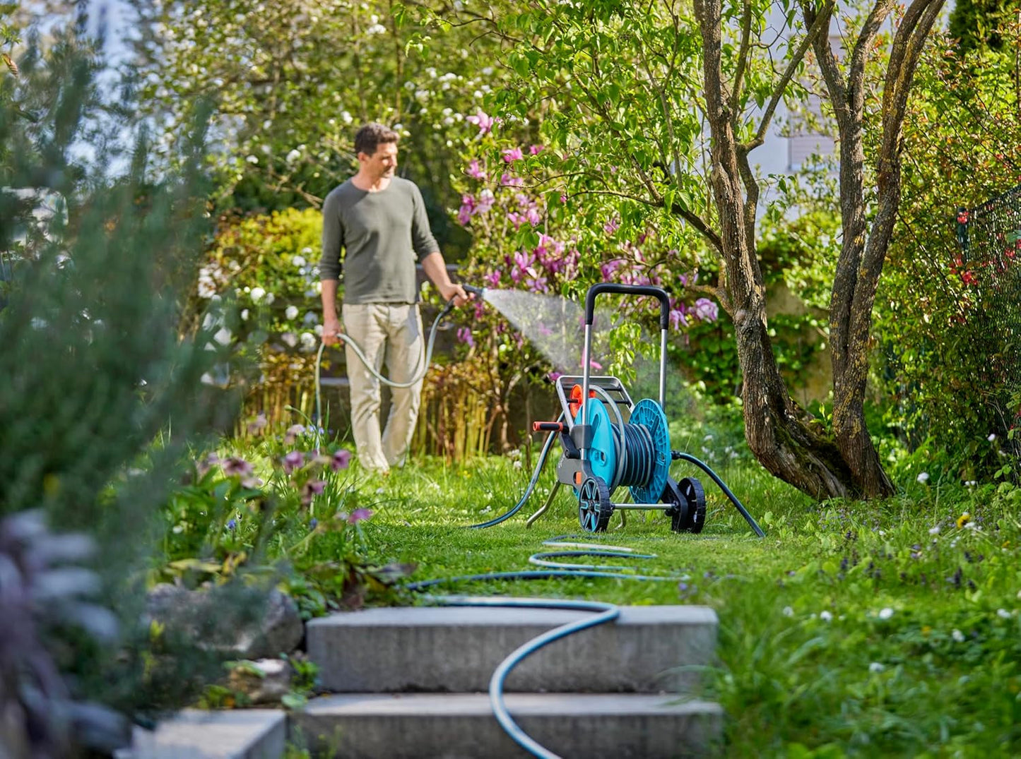 Gardena EcoLine Schlauch 1/2 Zoll, 20 m ohne Systemkomponenten: Nachhaltiger Gartenschlauch aus recyceltem Kunststoff, frei von Phthalaten und Schadstoffen, starke Grifffunktion, Frost- und UV-beständig (18930-20)