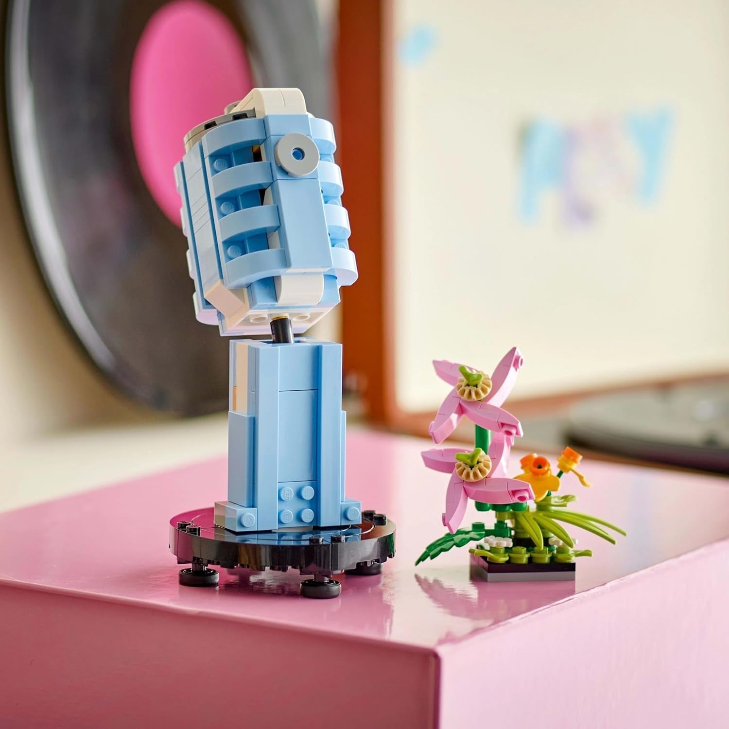 LEGO Creator 3In1 Disc-Player mit Blumen – umwandelbares Spielzeug in ein Radio oder Mikrofon – Musikspielzeug für Kinder – kreative Geschenkidee für Mädchen und Jungen ab 8 Jahren 31172 Bausets Besuchen Sie den LEGO-Store