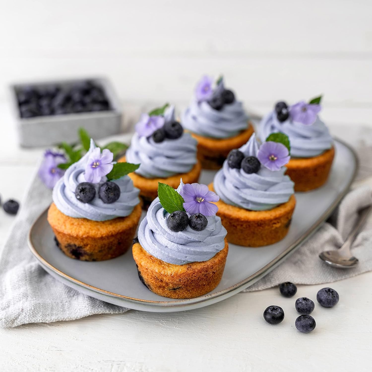 Zenker 12Er Muffinform Energy, Premium-Backform, Für Köstliche Kuchen, Verkürzt Die Backzeit Um Bis Zu 20% (Farbe: Silber/Anthrazit), Menge: 1 Stück, Hellgrau Und Dunkelgrau Formen und Tabletts zum Backen Naty Shop
