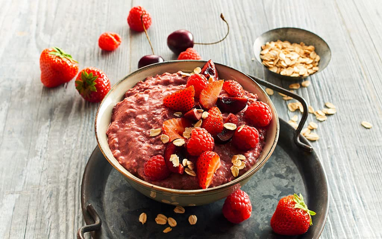 RUF Smoothie Bowl Berry Bunch Oats Frühstückssnack mit Beeren und Chiasamen, schnell und einfach zuzubereiten, vegan, 1 Beutel x 50 g (3er Pack)