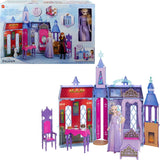 Mattel Disney Frozen – Castle Arendelle Puppenhaus (60 cm+) mit Elsa-Puppe, 4 Spielplätzen und 15 Stück Disney Frozen II Möbeln und Zubehör, HLW61