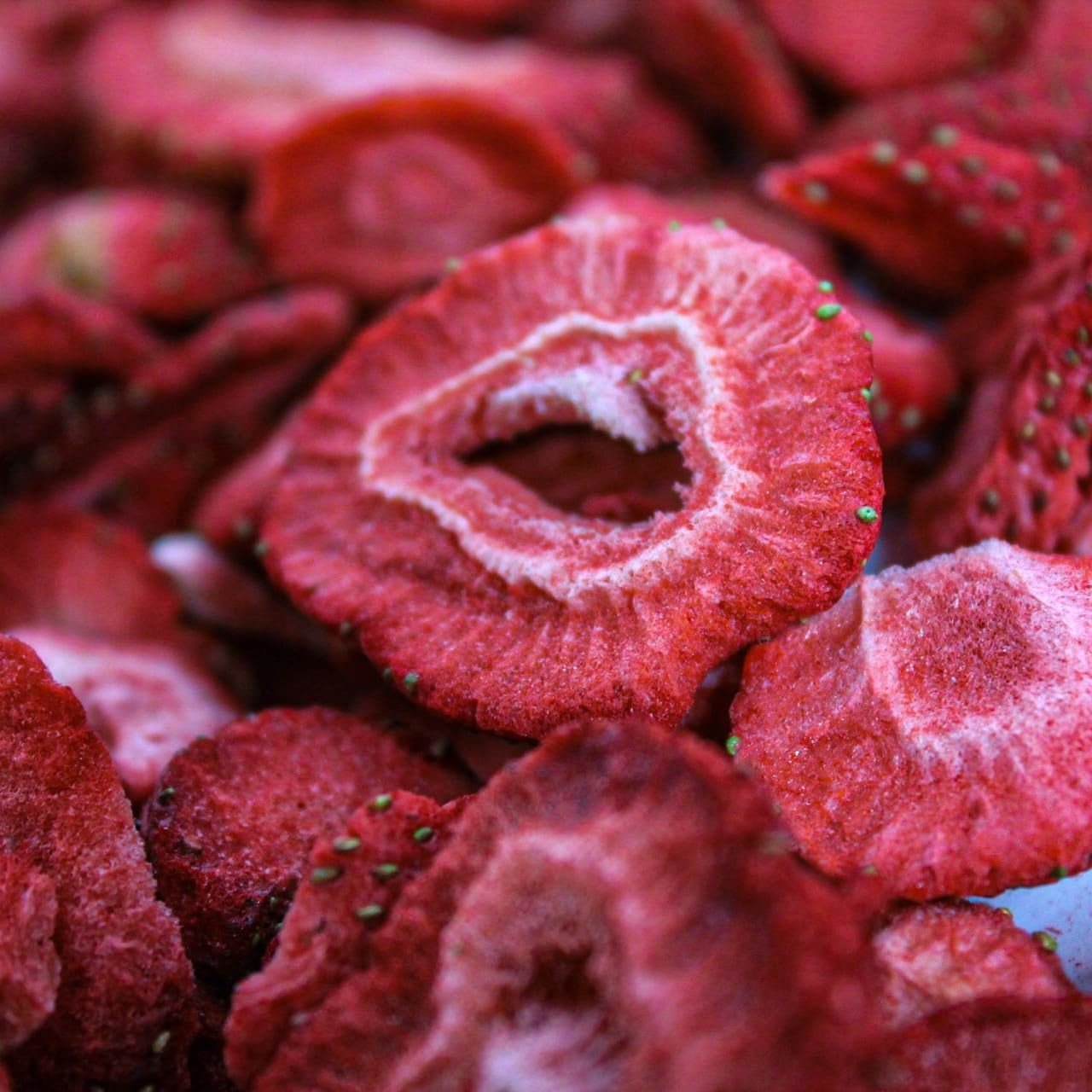 Gefriergetrocknete Erdbeeren 150g - Gefriergetrocknete Erdbeerscheiben - Gefriergetrocknete Trockenfrüchte - Getrocknete Erdbeerfrüchte - Perfekt zum Backen, Dekorieren, Snacks, Müsli, Desserts. Dehydrierte Produkte Naty Shop