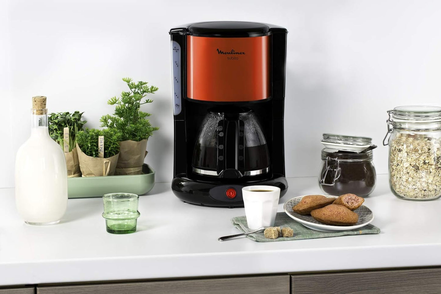 Subito Espressomaschine mit Filter, Glaskaraffe, 10–15 Tassen, Fassungsvermögen 1,25 l, automatische Abschaltfunktion, abnehmbarer Filter, Wasserstandsanzeige, Edelstahl, Rot/Schwarz, FG360D