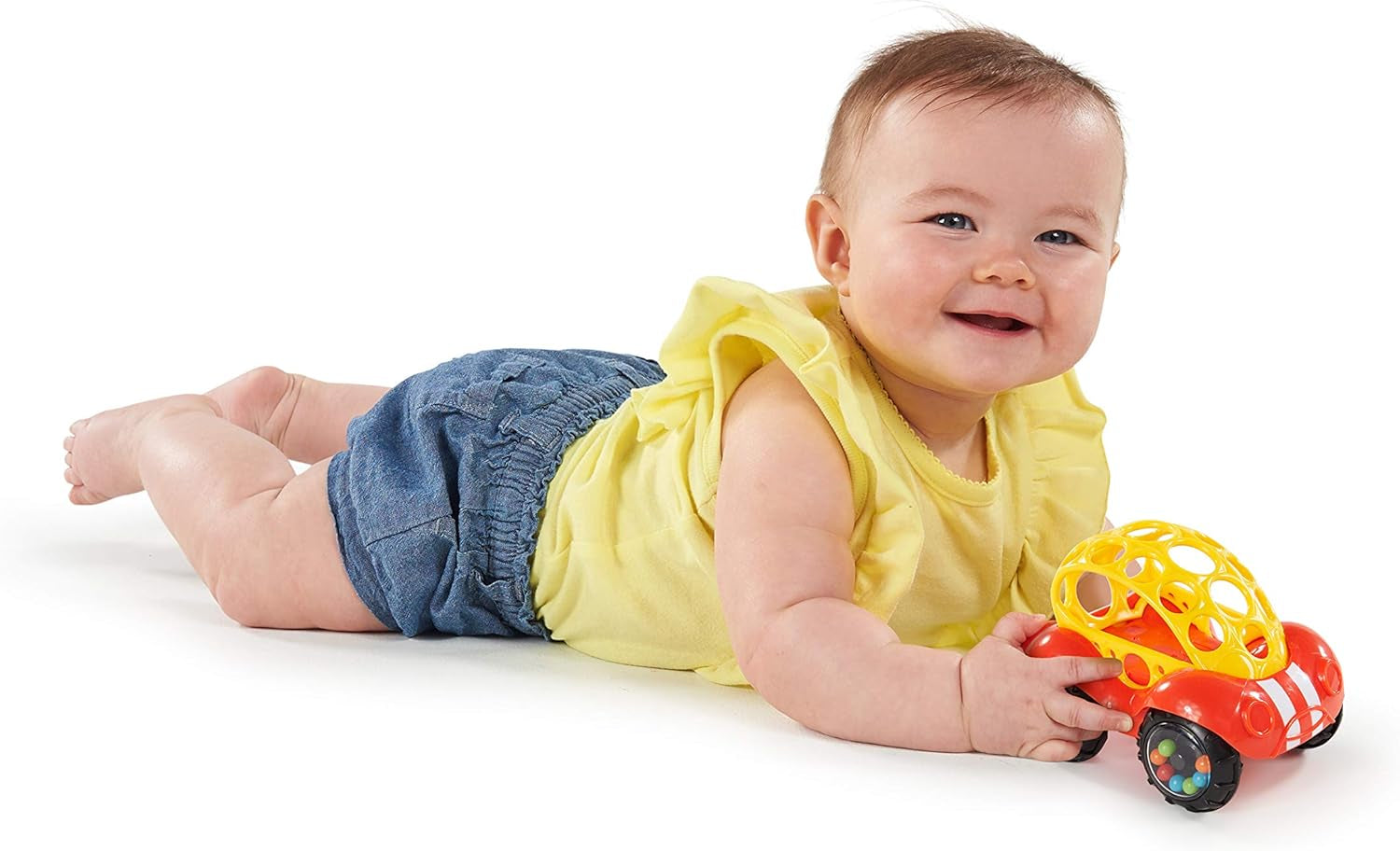 Bright Starts Oball Rassel, Spielzeugauto, Motorikspielzeug für Babys und Kleinkinder ab 3 Monaten, 1 Stück, zufällige Farbe, Blau oder Rot, Babyspielzeug Naty Shop