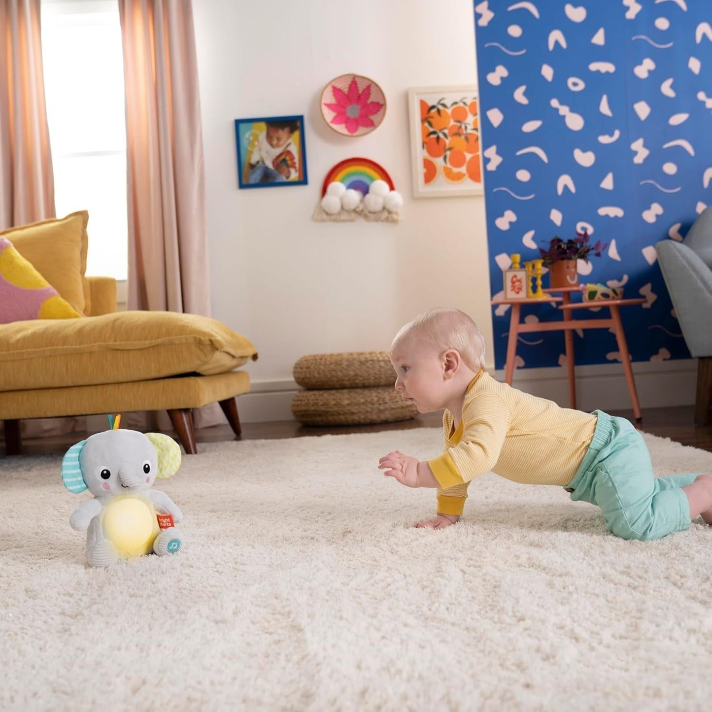 Bright Starts, Spielzeug-Elefantenbaby zum Umarmen mit Lichtern, Liedern, verschiedenen Texturen und mehr, mehrfarbig Toys Bebe Naty Shop