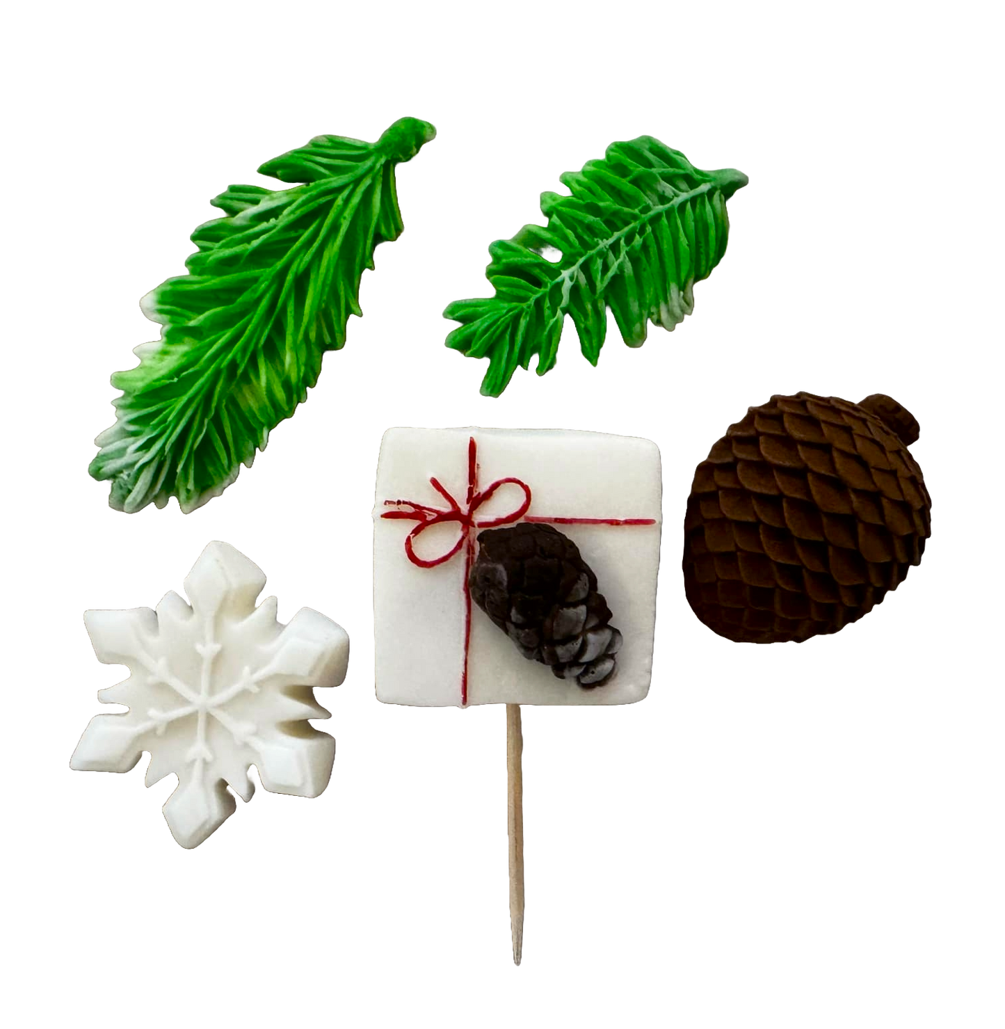 Set mit 5 essbaren Dekorationen aus Zuckerpaste, Winter, Tannennadeln, Schneeflocke, Zapfen. Dekorationen aus Zuckerpaste, Naty Shop