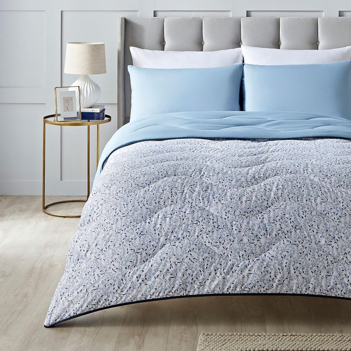 Night Lark Bettdecke ohne Bezug, Super-King-Size-Bett, 6 Tog, Frühling und Sommer – Blue Garden, superweiche Bettdecke, leicht, maschinenwaschbar, schnell trocknend, All-in-One-Kissenset, wendbar, Naty Shop Bettdecken, Blau, Super-King-Size-Bett