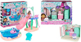 Gabby's Dollhouse, Purific Pool Party-Spielset mit Gabby- und Erdmännchen-Figuren und Deluxe-Zimmer, Cakey Baking, Cakey Kitchen
