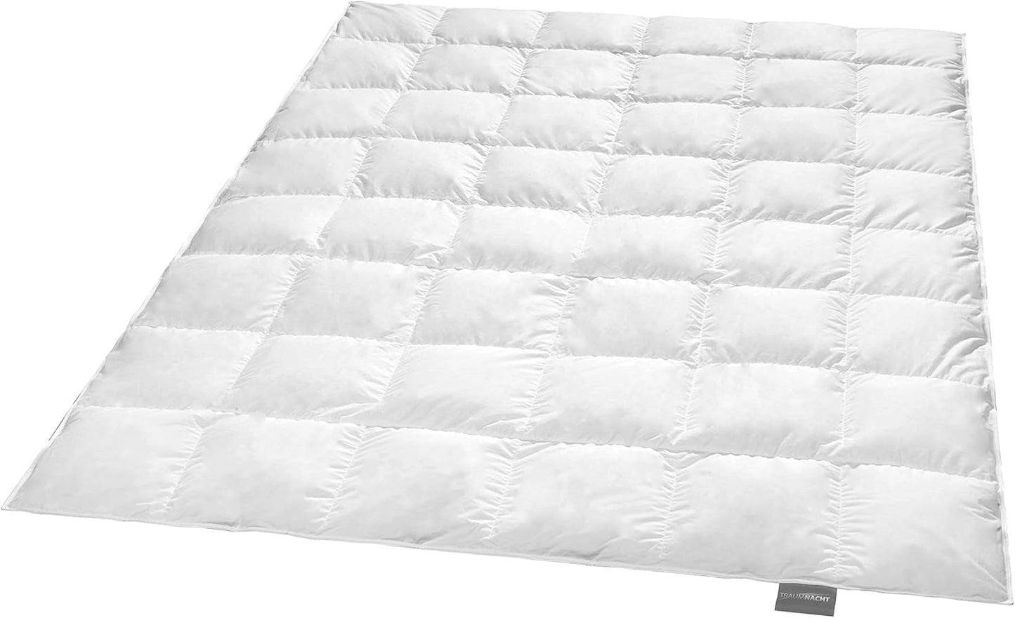 Traumnacht Basic Leichte Daunendecke mit neuen weißen Daunen (60 %) und Federn (40 %), DIN EN 12934, 135 x 200 cm, Down Pass und Öko-Tex zertifiziert, hergestellt nach dem deutschen Qualitätsstandard Bettdecken und Steppdecken Naty Shop 90 Prozent Daunen / 10 Prozent Federn Mittlere Bettdecke für alle Jahreszeiten 220 x 240
