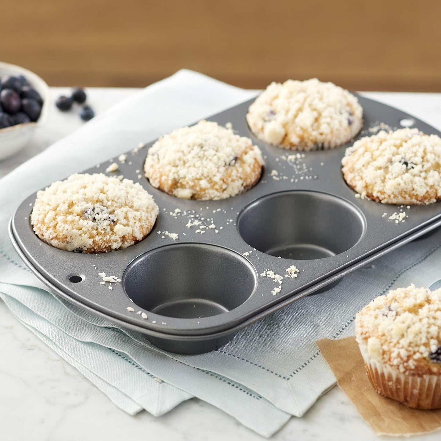Wilton 445291 445291 Jumbo-Muffinform, Antihaftbeschichtung, 6 Löcher, 4,5 x 22,2 x 34,2 cm, Stahl Backformen und Bleche Naty Shop