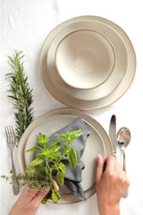 MÄSER 931818 Nottingham Vintage Series Tafelservice für 4 Personen, 12-teiliges Frühstücksservice mit unregelmäßigen runden Formen im Retro-Look, Fliese, Beige