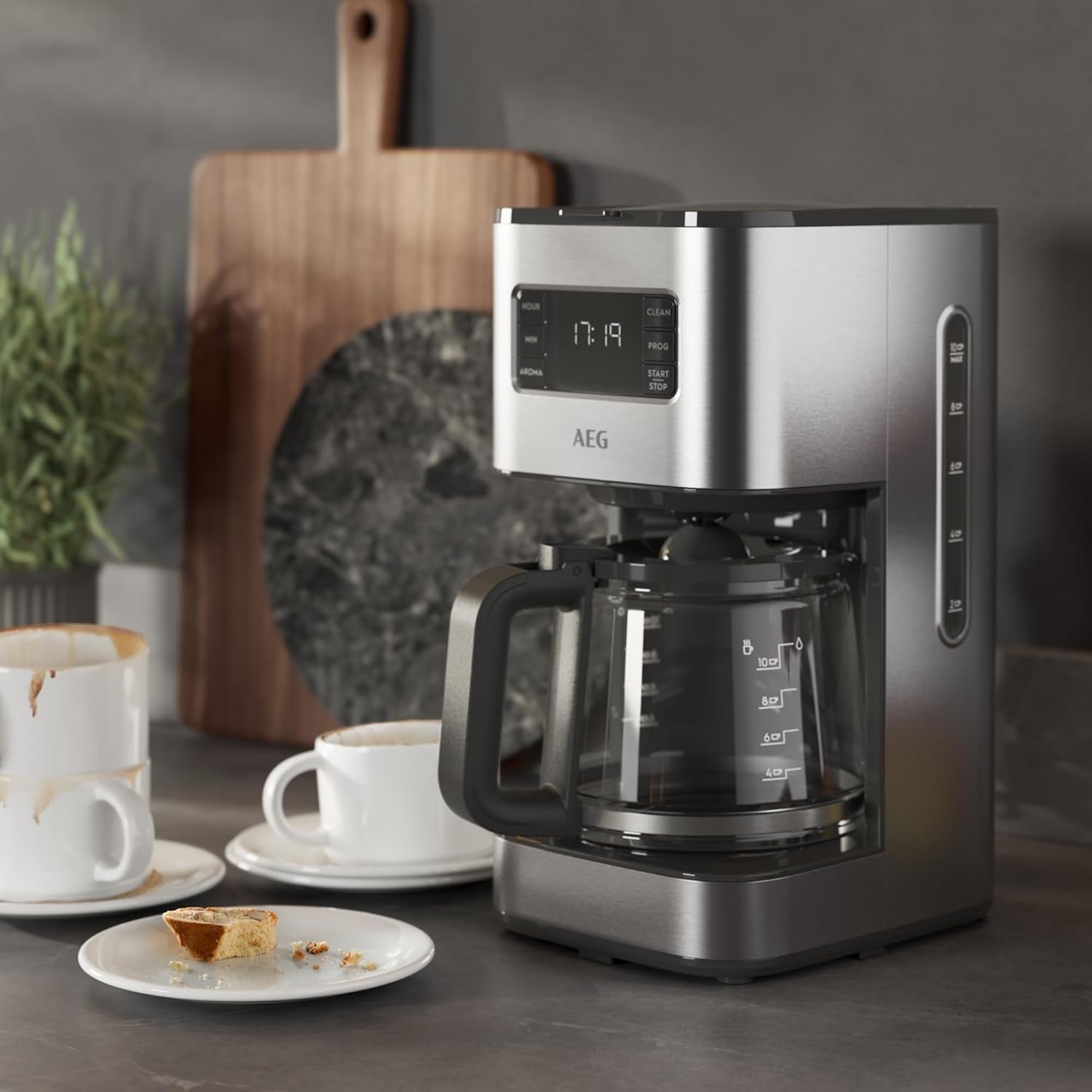 AEG Deli 5 Espressomaschine, 1,5 l, programmierbarer Timer, Warmhaltefunktion, Sicherheitsstopp, Wasserstandsanzeige, optimale Dosierung, Anti-Tropf-Funktion, Edelstahl, CM5-1-6ST
