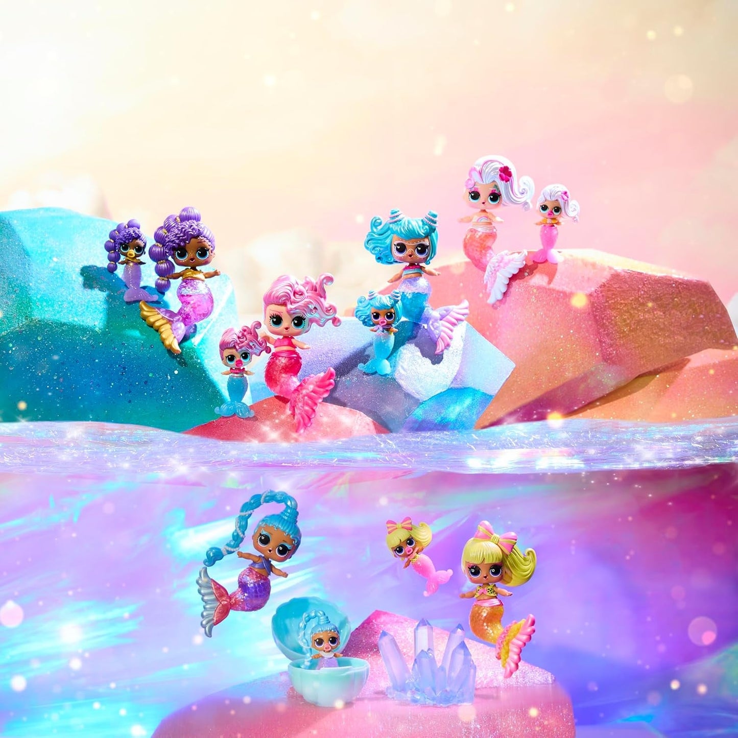 LOL Überraschung! Mermaid Makeover Magic Baby Sisters – Farbwechselnder Meerjungfrauenschwanz mit Muschelkugel zum Ausstellen, 6 Sammelpuppen – ab 4 Jahren