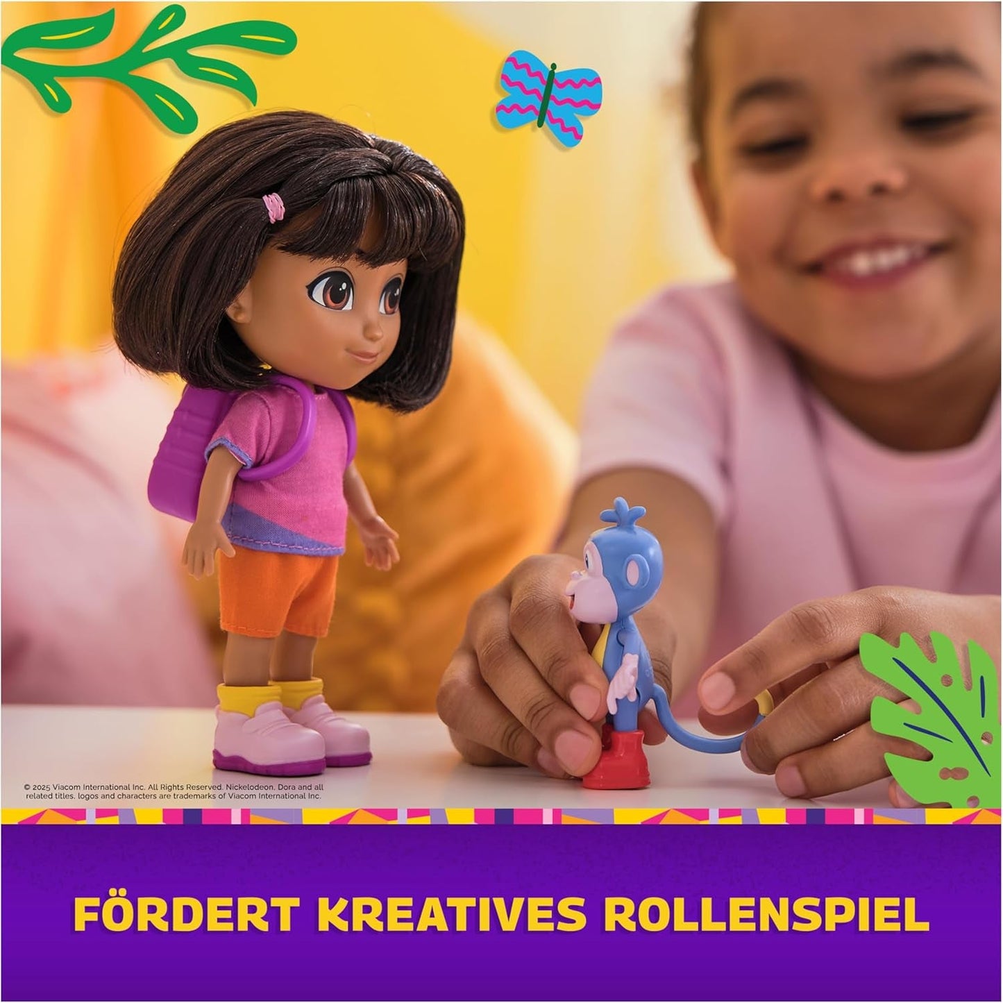 DORA – Best Friend Puppe – Größe 22 cm, mit kämmbaren Haaren, Ranzen und Affenstiefeln, bekannt aus der beliebten TV-Serie, für Kinder ab 3 Jahren