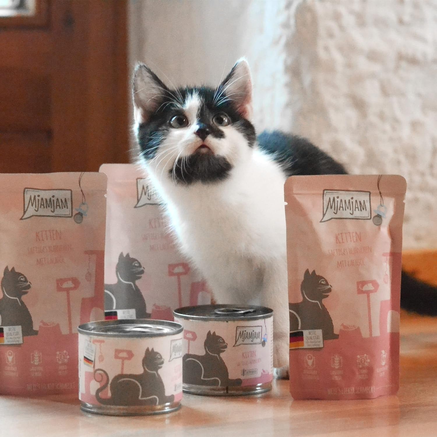MjAMjAM – Premium Nassfutter für Katzen – Kätzchen-Box – 3x Lachsöl-Huhn und 3x Lachsöl-Kalbfleisch, Futterbeutel, Stift, Boxdeckel, 6er-Pack (6 x 200 g)