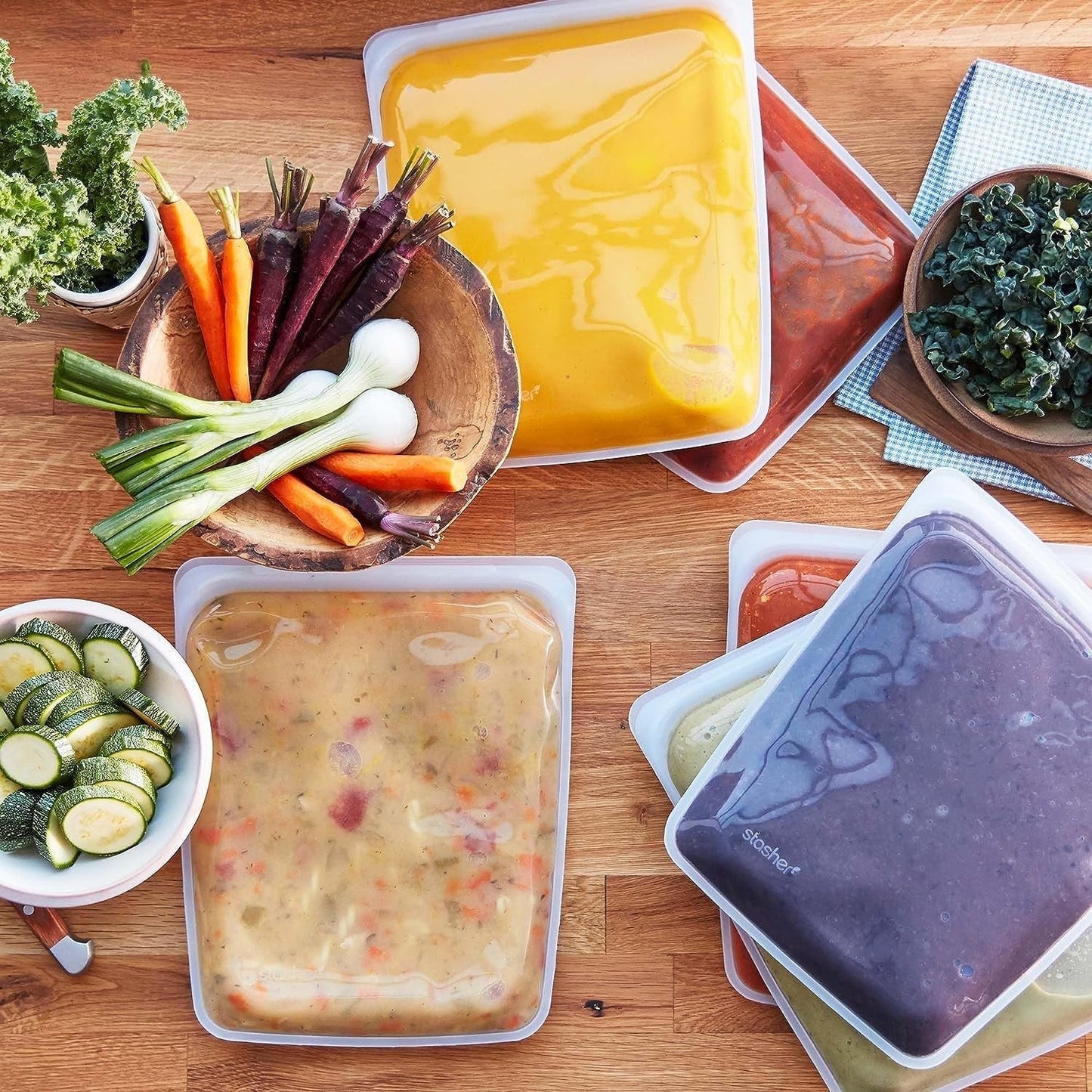 Stasher Bag Wiederverwendbarer Premium-Lebensmittelbeutel aus Silikon, halbe Gallone, blau, langlebig, backofen-, spülmaschinen- und gefriergeeignet, umweltfreundliche Lunchtasche, Lebensmittelzubereitung, 1893 ml, Aufbewahrungsboxen für Lebensmittel, Naty Shop