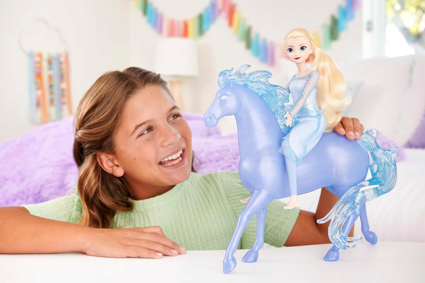 Mattel DISNEY Frozen Elsa und Nokk – bewegliche Elsa-Puppe, majestätische Nokk-Wasserfigur, inspiriert vom zweiten Film, für Kinder ab 3 Jahren, HLW58
