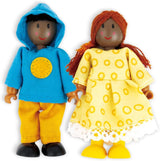 Hape Doll Family – 6-teiliges Puppenhaus-Zubehörset aus dunklem Leder mit Holz- und Stofffiguren, Rollenspiel, Lernspielzeug, interaktives Lernspielzeug für Kinder ab 3 Jahren