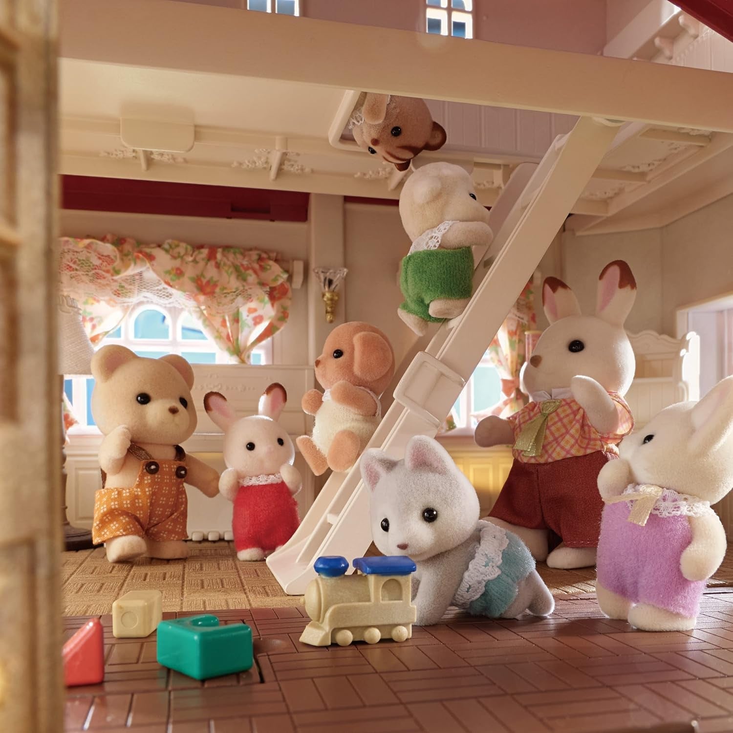 Sylvanian Families 5716 Stadthaus mit Dachzimmer