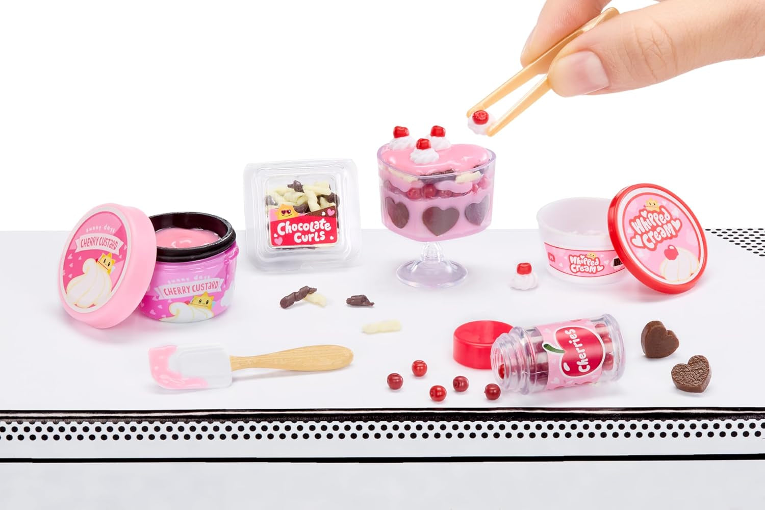 MGA Miniverse – Make It Mini with Love – Mini-Sammlerstücke, DIY-Harz-Bastelset, Valentinstag-Serie, Lebensmittelnachbildungen, nicht essbar – für Sammler und Kinder ab 8 Jahren