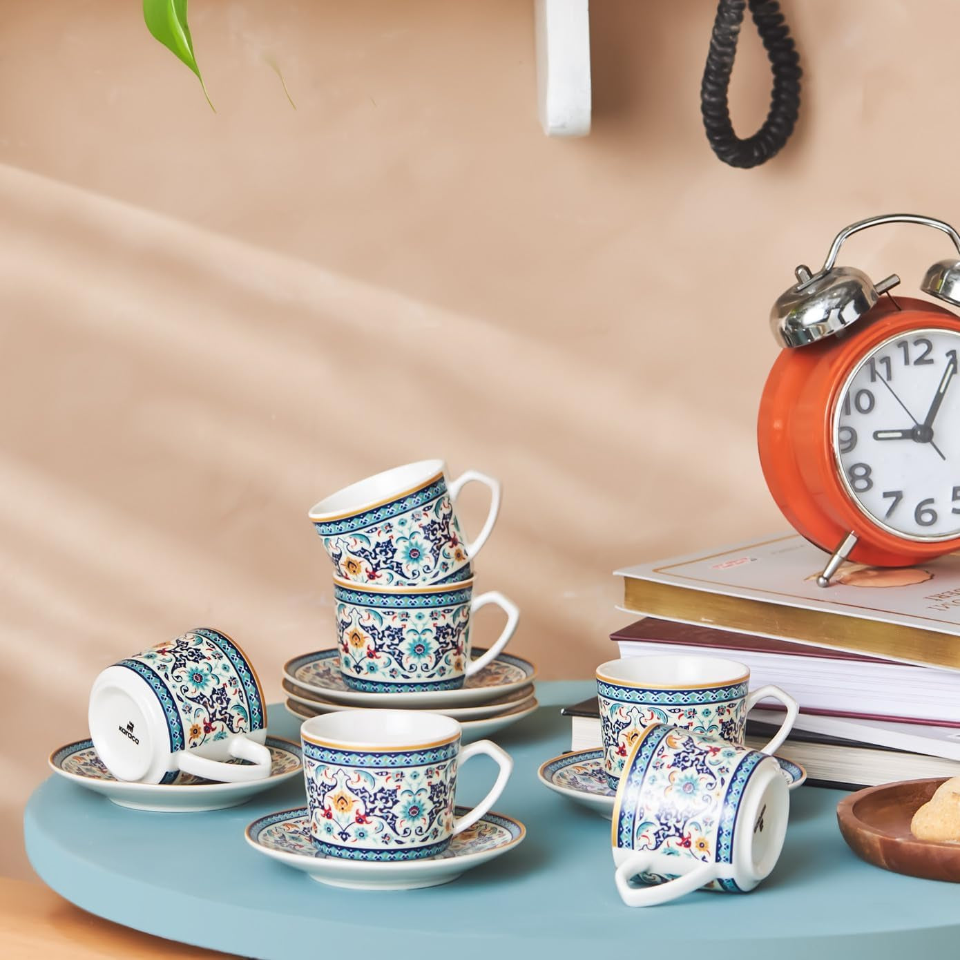KARACA Beylerbeyi – 12-teiliges türkisches Kaffeetassen-Set, Espressotassen-Set aus Porzellan, 6 Stück mit Untertassen, 80 ml Espressotassen-Set, traditionelles Design – Blau