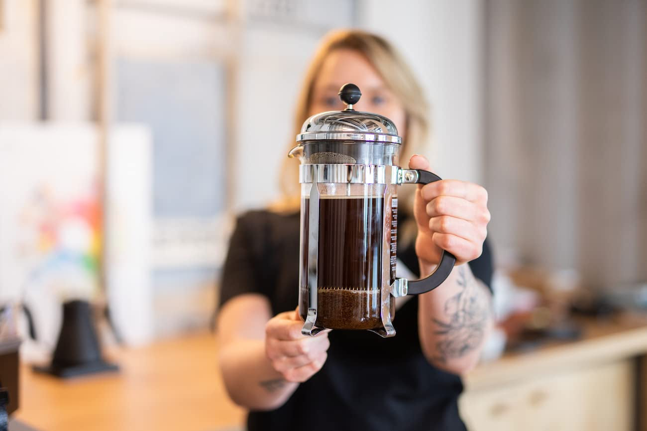 Frühlingsblütenfilter | 250 g Vollkorn | fair und nachhaltig | frisch frittiert | Kaffeebohnen 100 % Arabica | besonderer Kaffee | 19 Gramm Cafe Roastery…