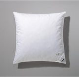Billerbeck Kissen E04 Gold Edition 15 mit fester Unterstützung – 80 x 80 cm – Daunenkissen geeignet für Allergiker mit weichem Bezug. Naty Shop Standard-Kissen