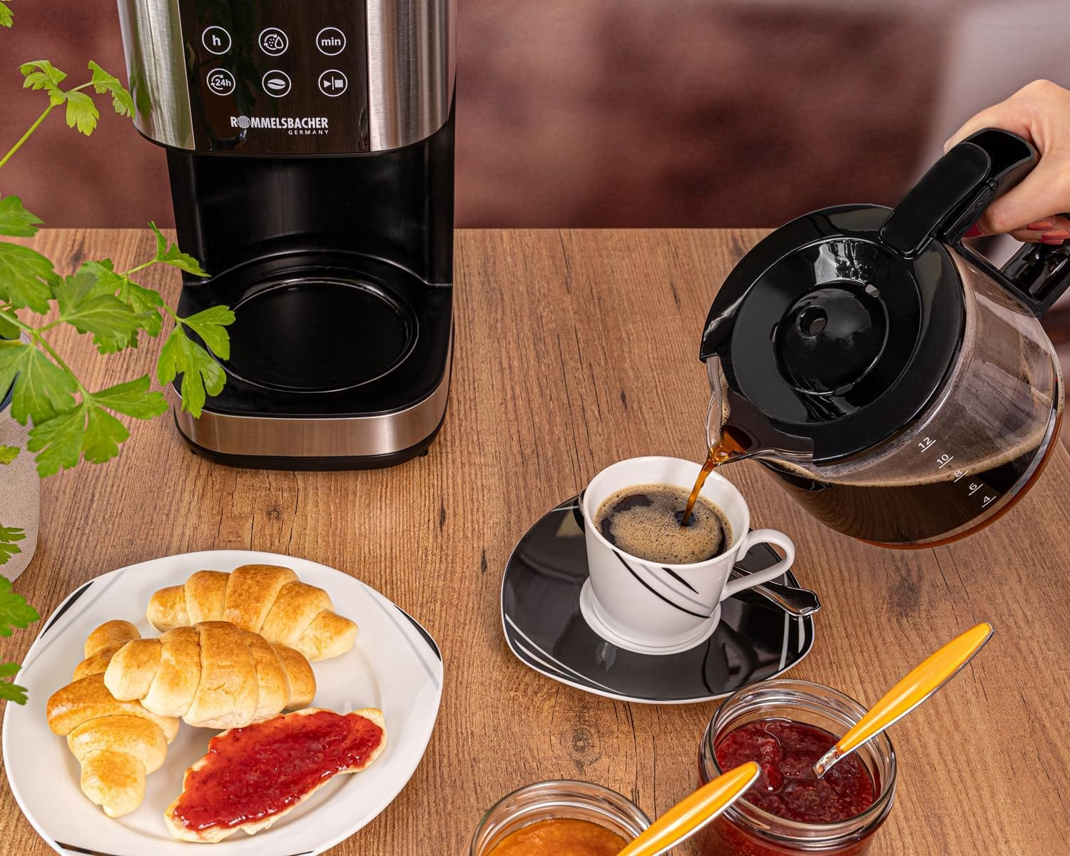 Rommelsbacher FKM 1000 Filter-Espressomaschine – 1,5 Liter Wassertank für 12 Tassen Kaffee, Glaskaraffe, Startvorwahl, Warmhaltefunktion, Aromafunktion, herausnehmbarer Filterhalter 1x4
