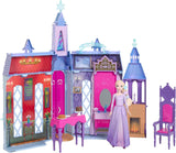 Mattel Disney Frozen – Castle Arendelle Puppenhaus (60 cm+) mit Elsa-Puppe, 4 Spielplätzen und 15 Stück Disney Frozen II Möbeln und Zubehör, HLW61