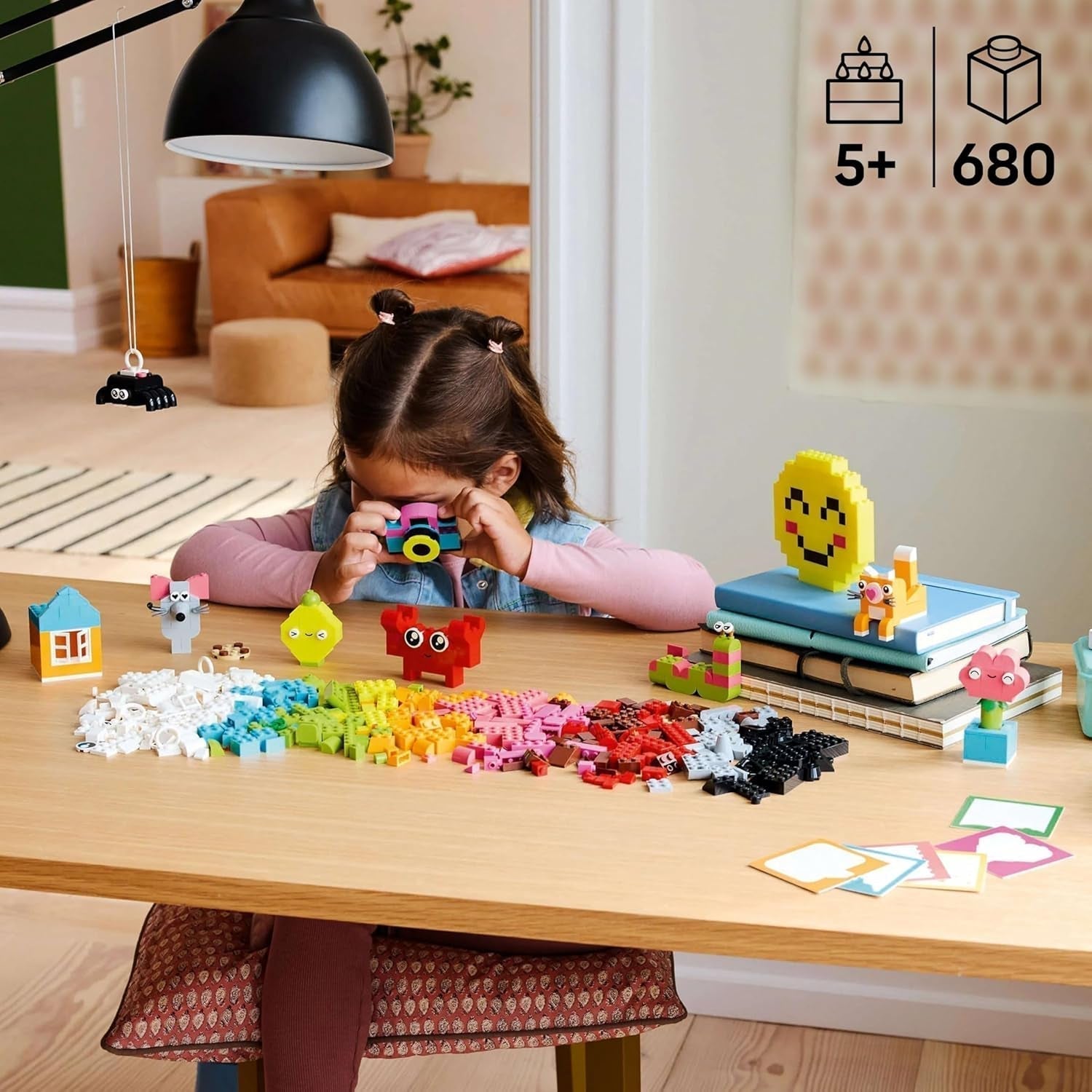 LEGO Classic Kreativ-Spaßbox, bunte Bausteine für fantasievolles Rollenspiel, Bauset für Einsteiger, Spielzeug für Mädchen und Jungen ab 5 Jahren, wiederaufbaubare Modelle 11042 Bausets Besuchen Sie den LEGO-Store